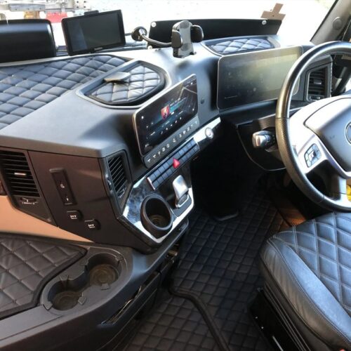 Quilt-Z – Mercedes Actros 5 Giga Cab – Truck Mats Category Image